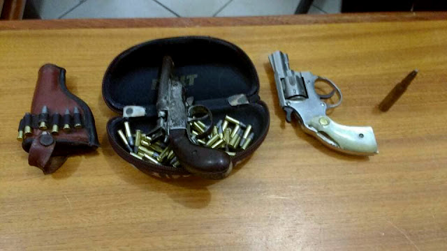 Armas e munições são apreendidas em Itaiópolis Armas e munições são apreendidas em Itaiópolis