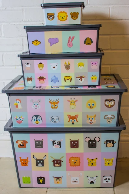 5 plastic storage boxes animal designs