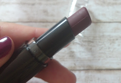 [Beauty] wet n wild Mega Last Lipstick E918D Cherry Bomb