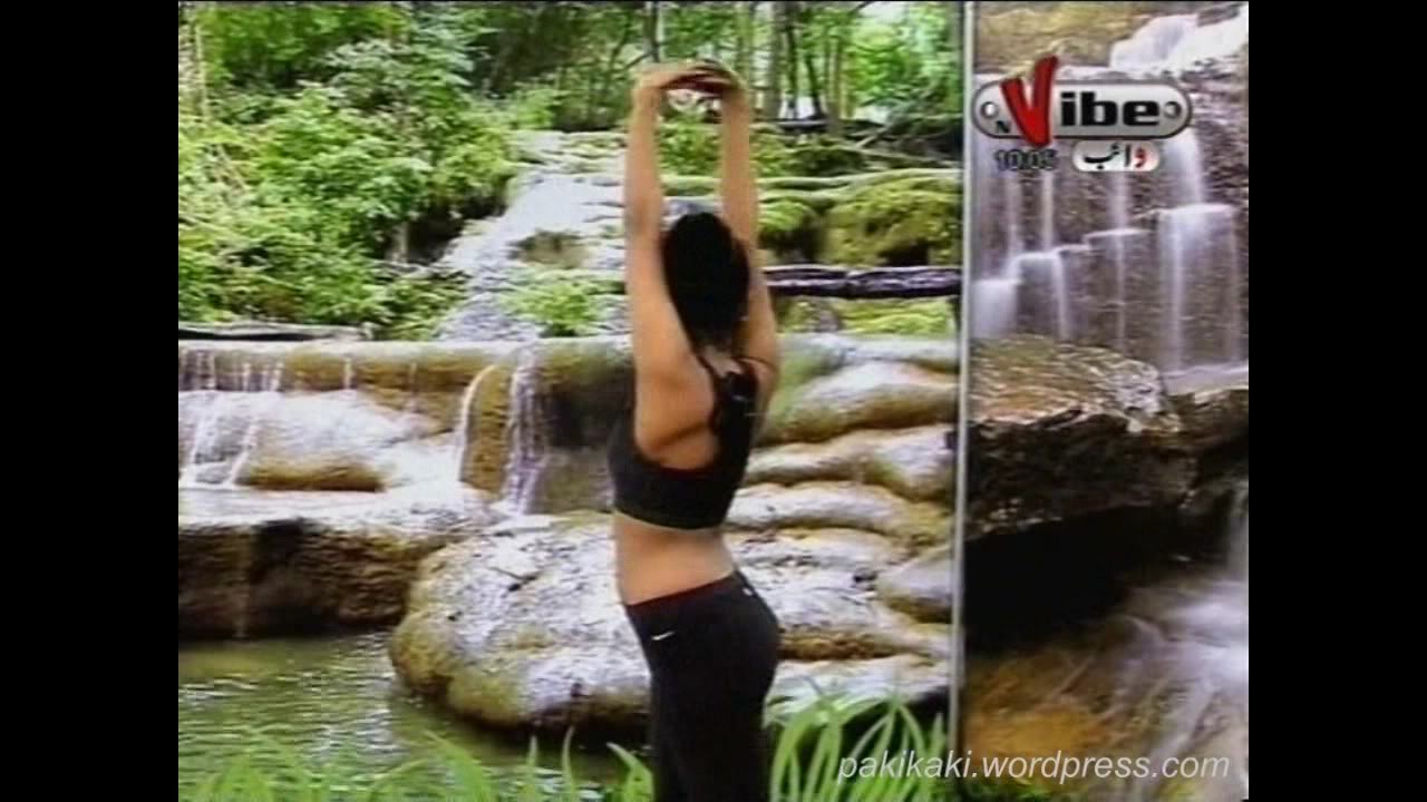 Pakistani Television Captures And Hot Models Mathira Wearing Black Bra