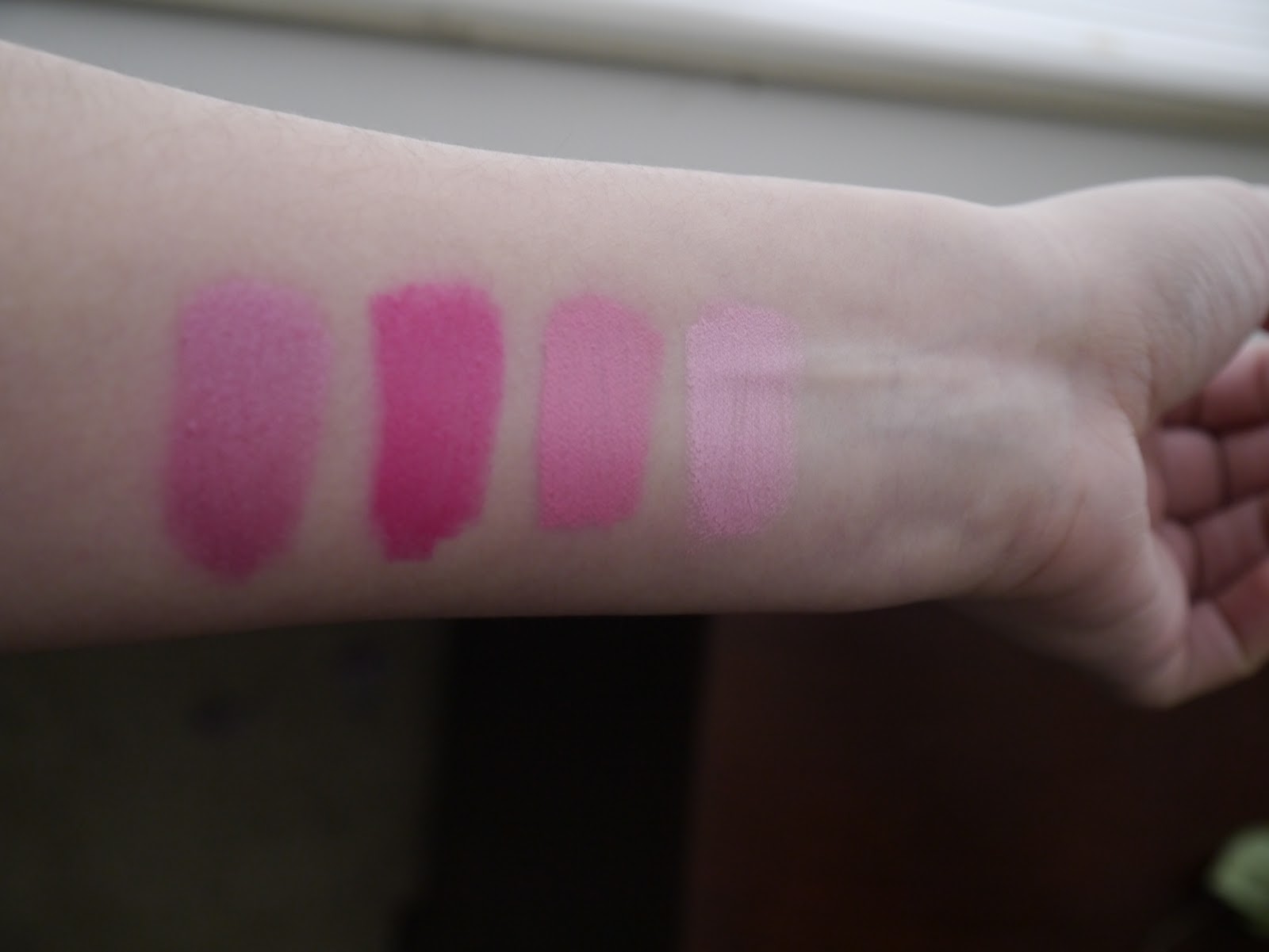 MAKEUP by SONIA MIROSHKHINA LIP QUADS COASTAL SCENTS