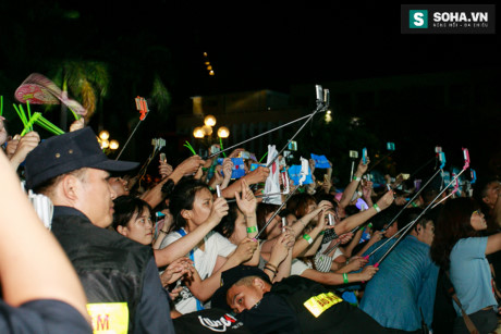 Vu Cat Tuong bat ngo xuat hien cung Son Tung - Anh 4