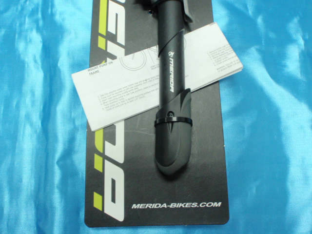 Merida%2BOriginal%2BPocket%2BAluminum%2BMini%2BAir%2BPump%2B%25282%2529.JPG