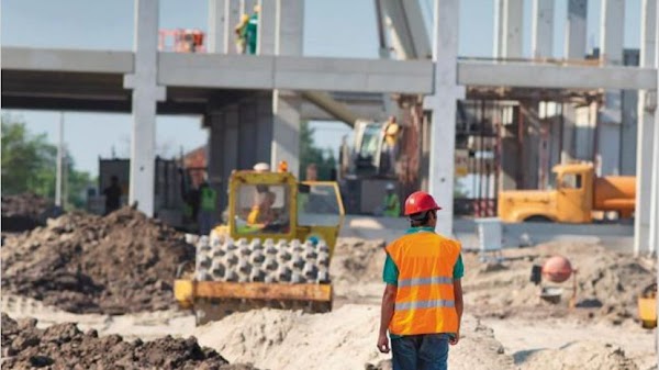 Empresarios alertan que si frenan la obra pública habrá ''430 mil puestos en riesgo'' Empresarios alertan que si frenan la obra pública habrá ''430 mil puestos en riesgo''