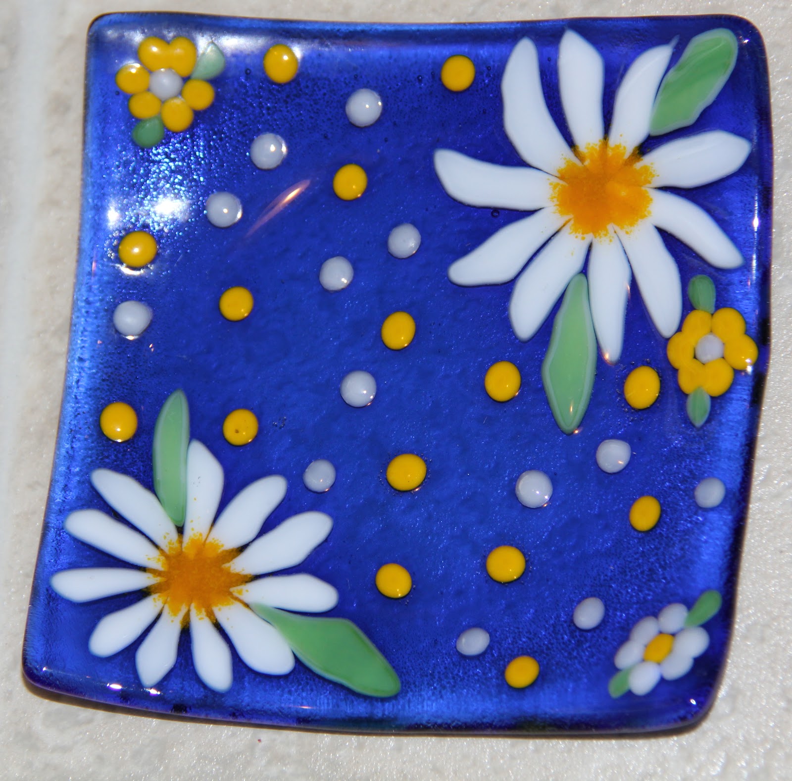 Express Your Creativity Fused Glass Daisies & Cheese Plate
