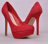 MUST HAVE ITEM (Steve Madden Bevv-L Suede Platform Pumps)