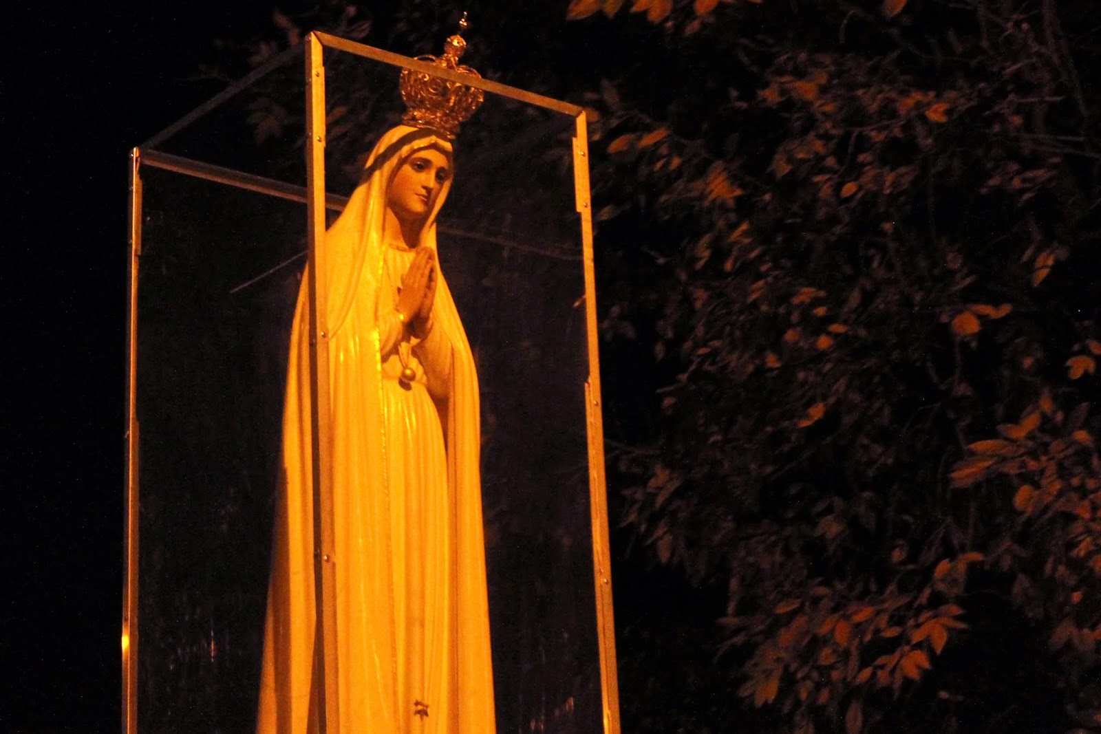 Castelar. La Imagen Peregrina de la Virgen de Fátima visitó la Parroquia de los Padres Palotinos en Castelar Sur.