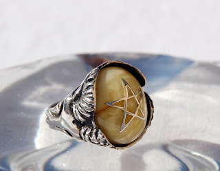 '87 tribute angel heart ring by alex streeter 02