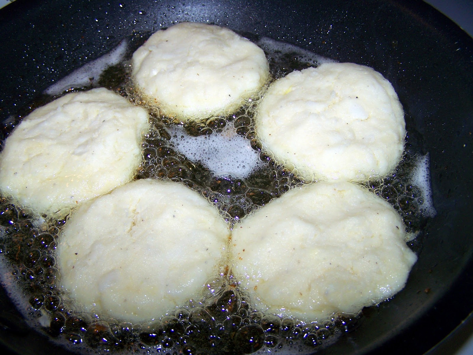 Fried Potato Cakes Using Leftover Mashed Potatoes