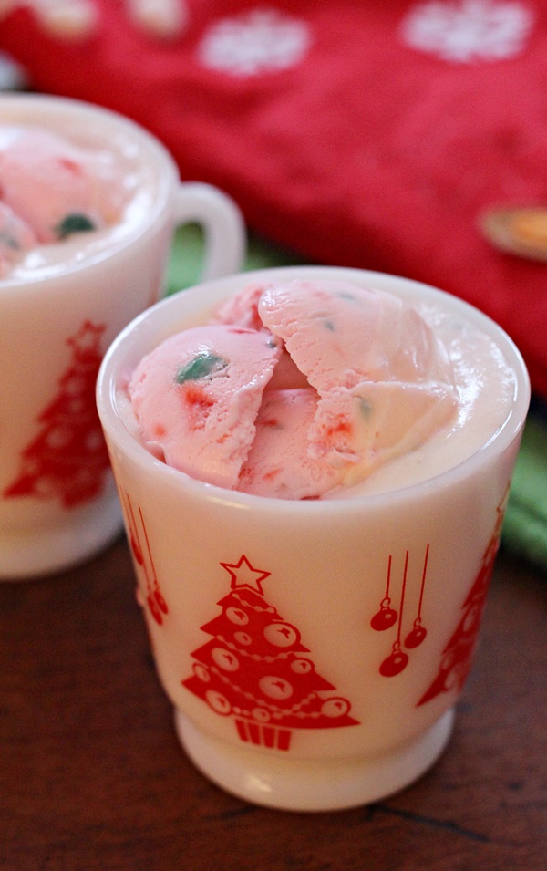 Peppermint Eggnog Christmas Punch