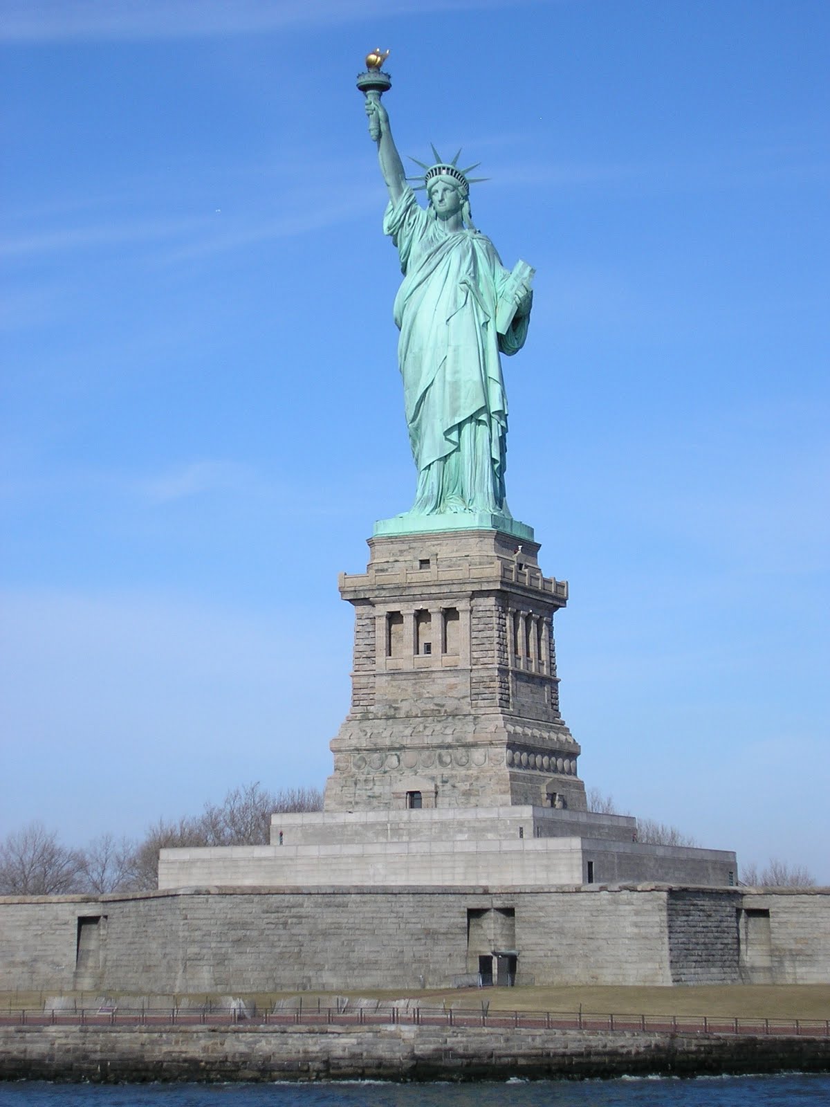 Lily's dancing life Statue of Liberty, Boston’s Freedon Trail & New England Aquarium