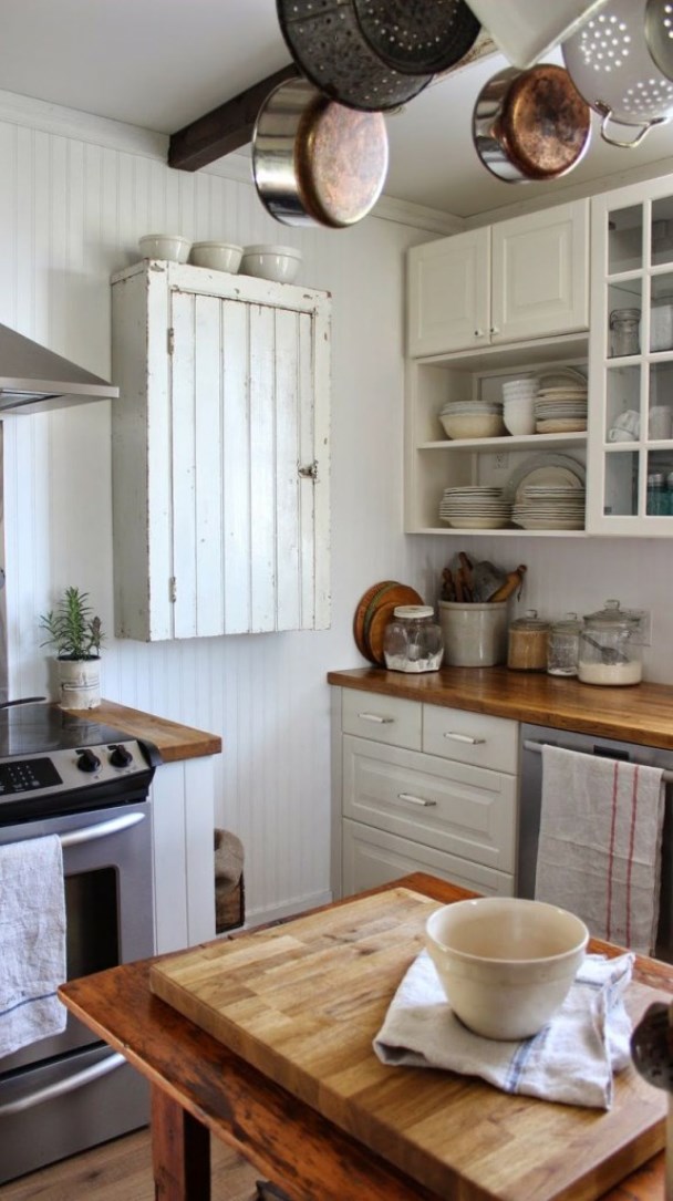 This Cheap Vintage Shabby Chic Style Kitchen Design and Decorating