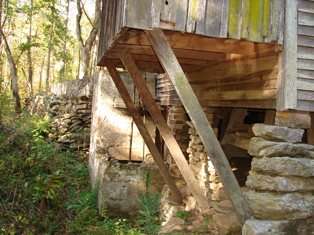Expeditions by Tricia: HISTORIC BOXLEY GRIST MILL