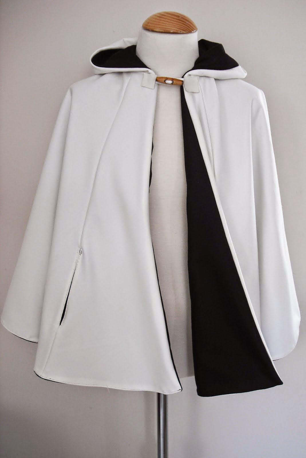 La moda de este invierno Capas y más capas Costura Kalasiris Pb