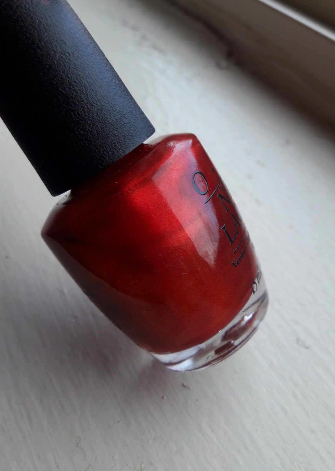 the italiagal: Signature Sunday: Nail Polish: An Affair in Red Square ...