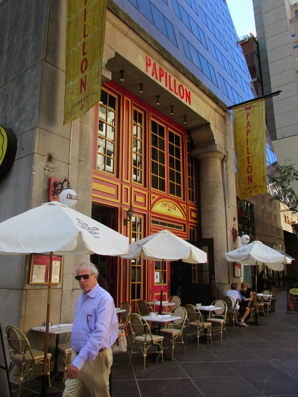 Midtown Blogger/Manhattan Valley Follies Papillon Bar and Restaurant