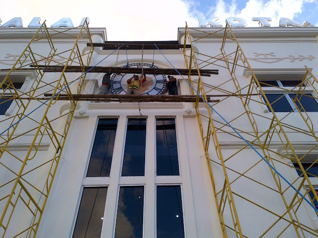 Jam Besar sudah Terpasang