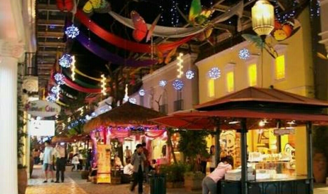 Wisata Indonesia Mall Paris Van Java Bandung