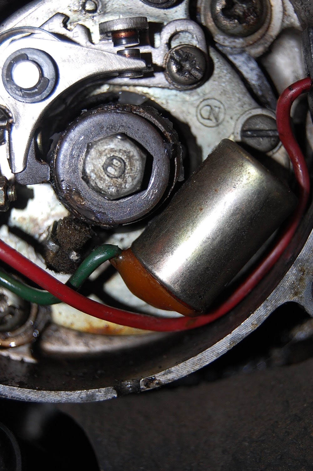 Honda N600 Sedan in San Francisco, CA: Changing of the Points