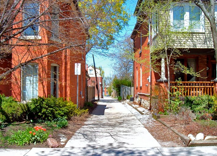 franhilz alleys from Locke st., Hamilton