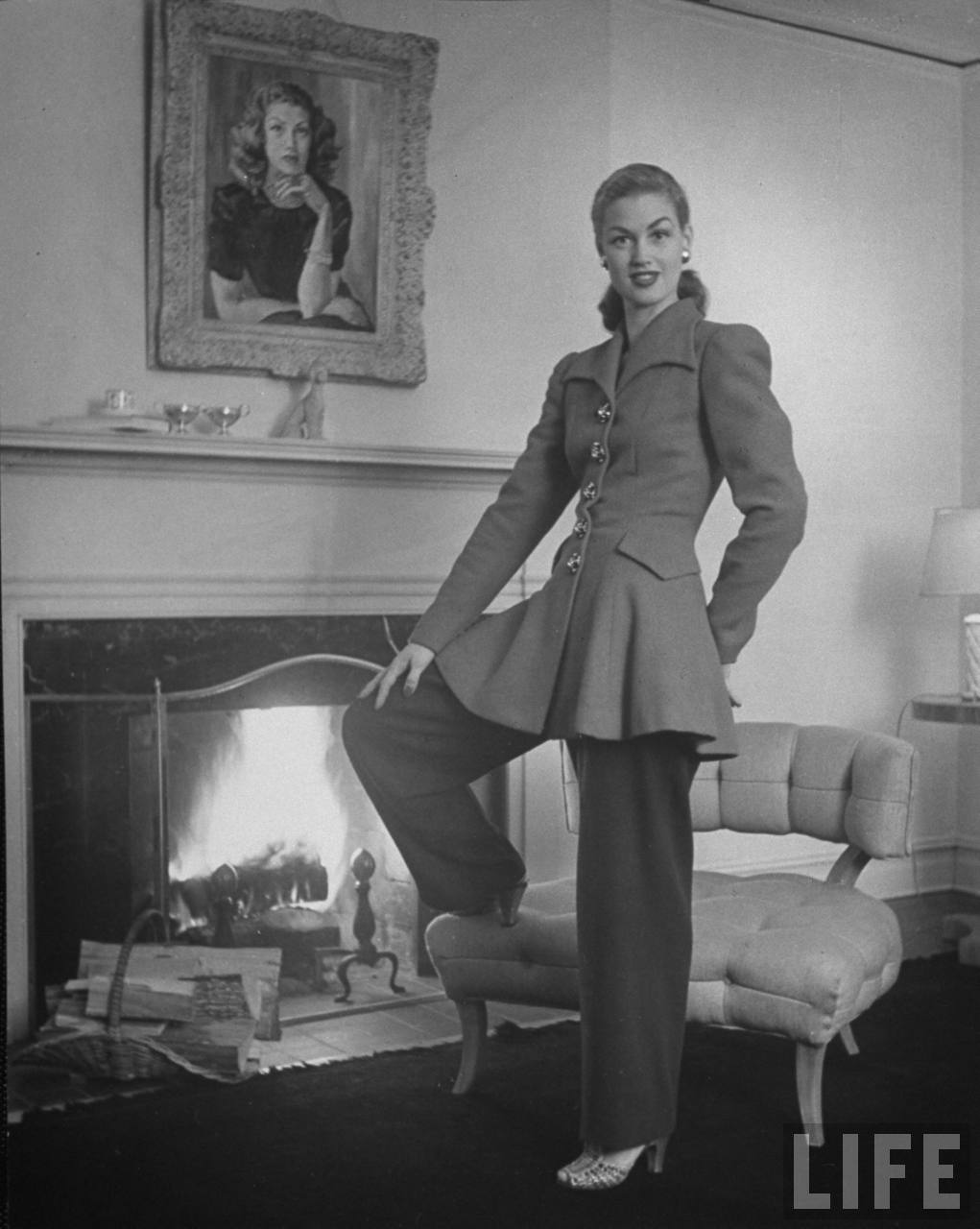 Time Machine to the Twenties Fashion Friday 1946