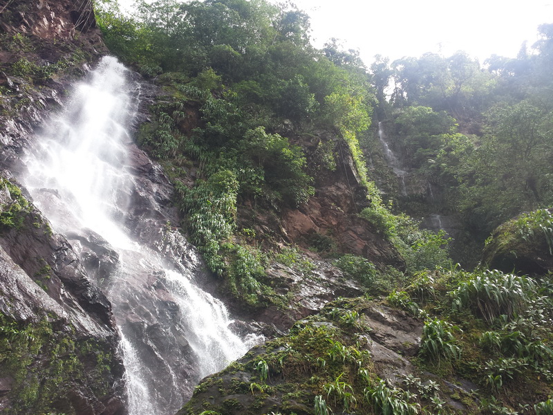 Montañismo, trekking, mapas y rutas, turismo en venezuela Cascada