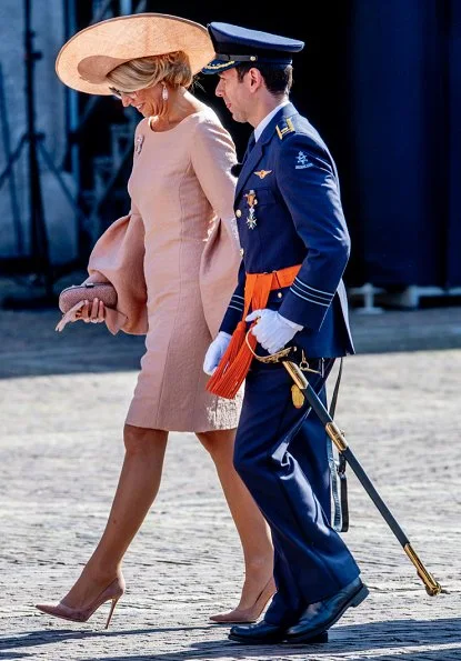 Queen Maxima wore NATAN Crepe effect dress with ruffled sleeves. King Willem-Alexander presents Military William Order