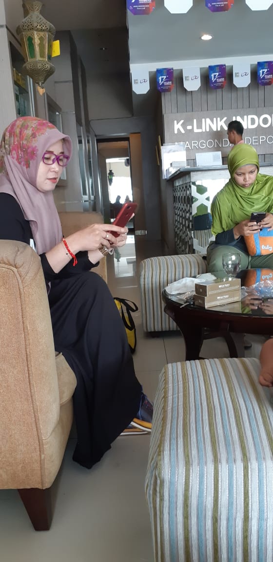 Emak-Emak Berdayakan Diri: Menjelajahi Dunia Bisnis Online dan Menggapai Kesuksesan