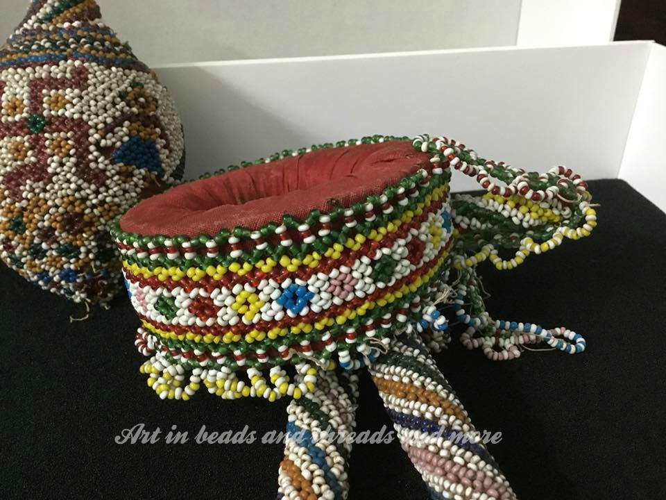 Art in Beads and Threads and more............. The beautiful Beadwork