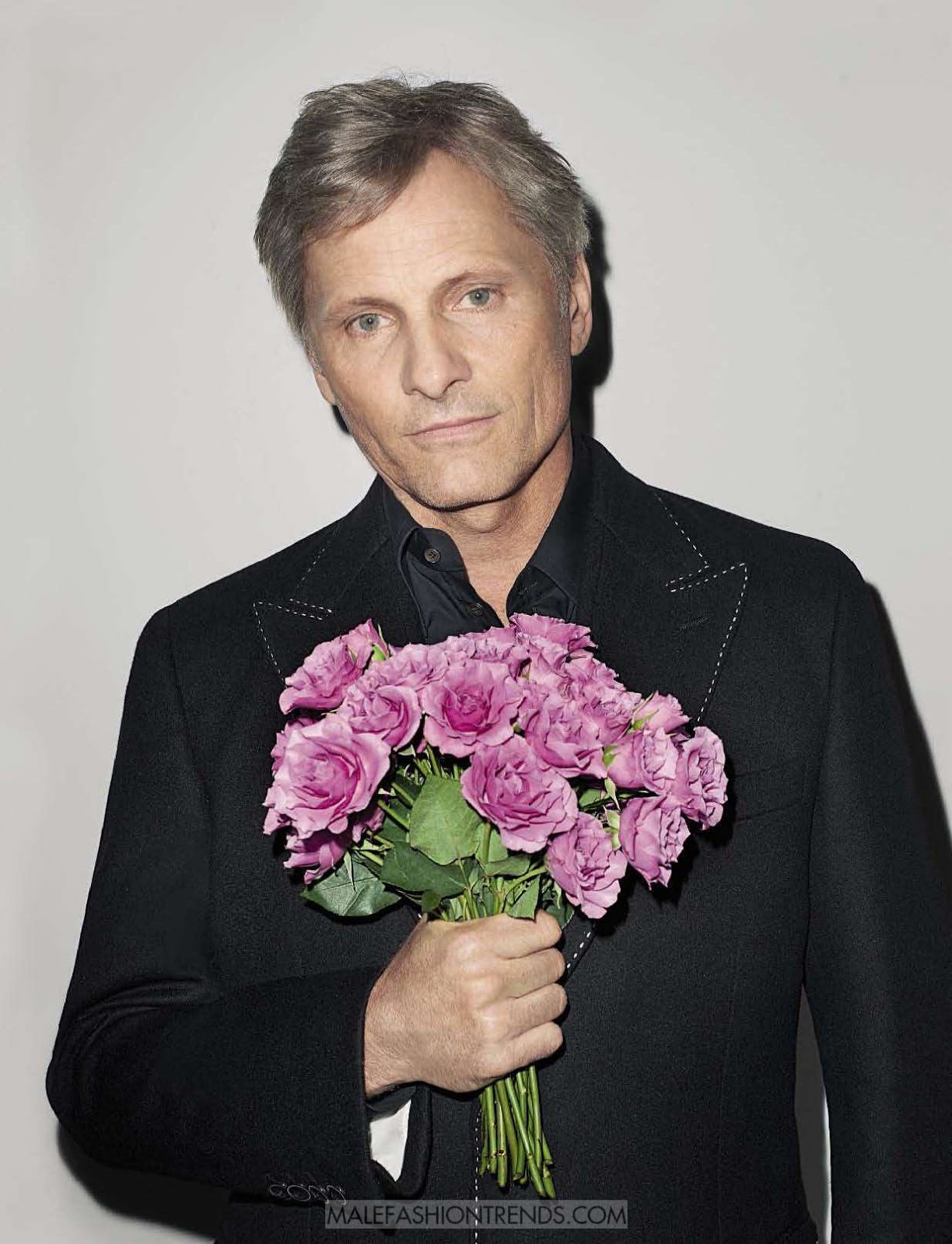 Feliz cumpleaños, kadesh!!! Viggo-mortensen-portada-editorial-gq-italia-october-02