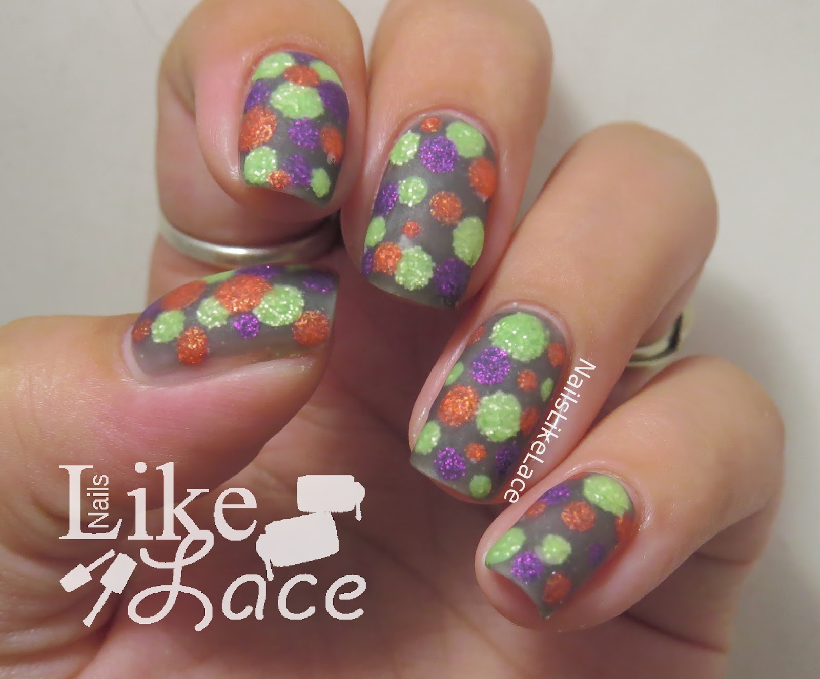 NailsLikeLace: Halloween Glitter Dots