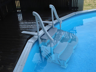 CONFER PLASTICS, INC.: CONFER PLASTICS INTRODUCES NEW POOL STEPS