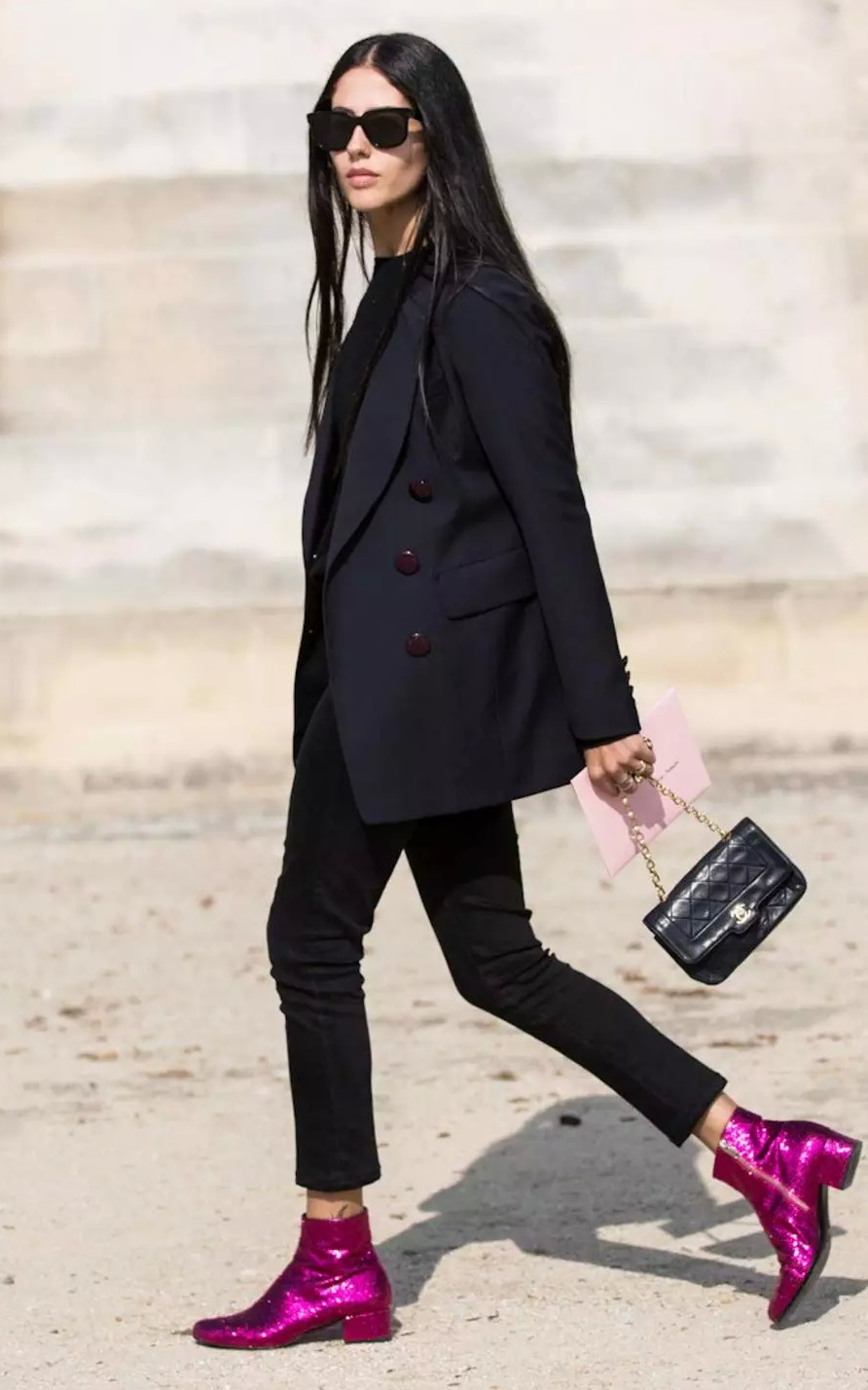 fashionable outfit / blazer + bag + pants + pink boots