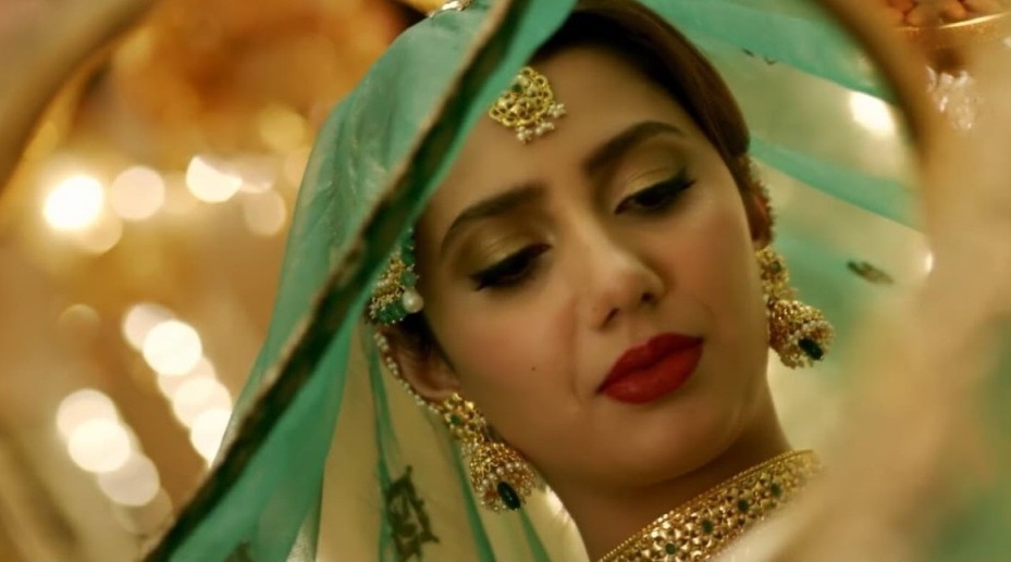 Mahira Khan Porn Movies - Check out these stunning pictures of Pakistani actress Mahira Khan from  Raees - A Potpourri of Vestiges