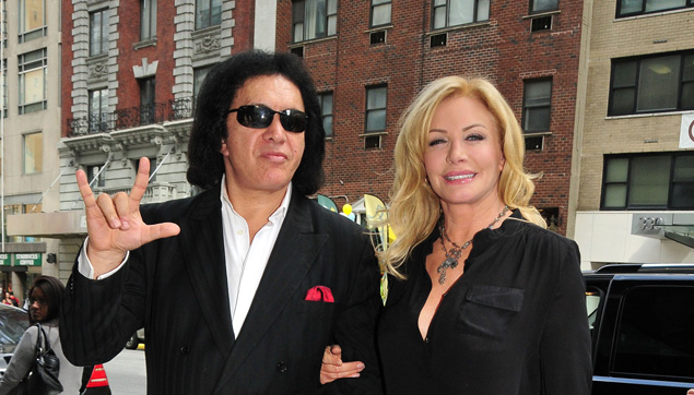 Sex photo - Shannon tweed breast cancer Femdom spanked husband stories