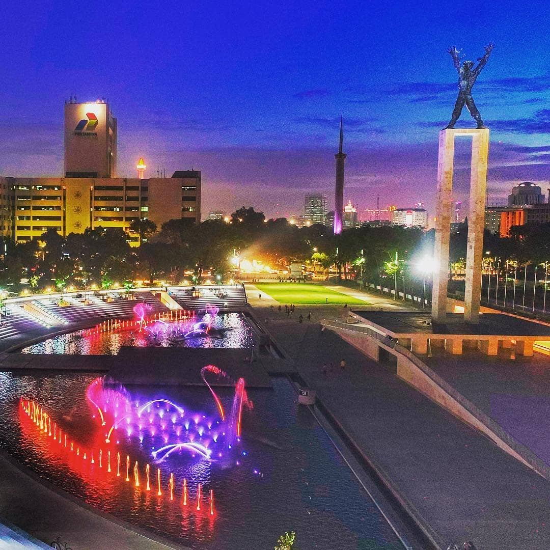 WOW... Amazing! Taman Lapangan Banteng Kini Jadi Spot Instagenik