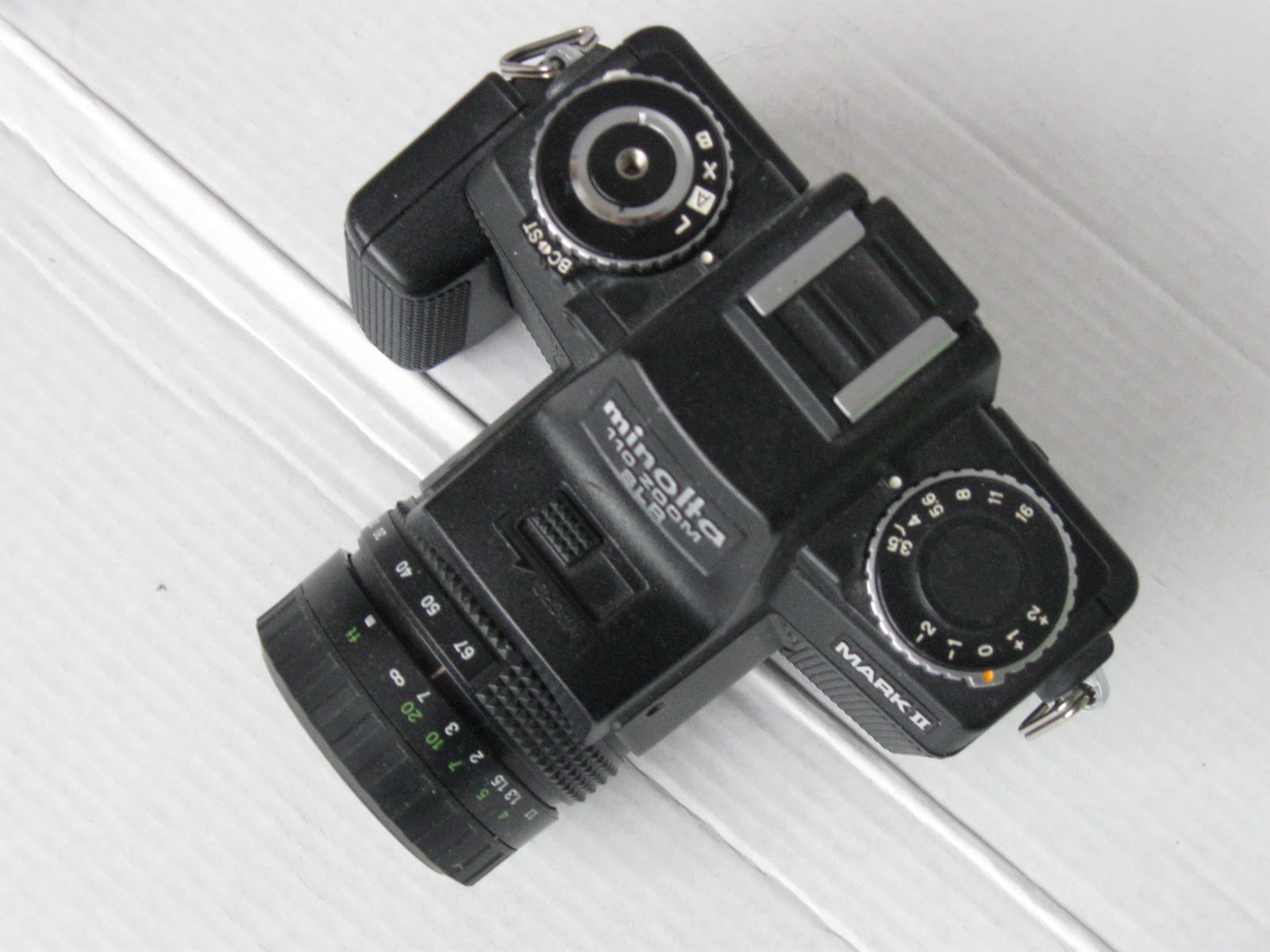 Analogkamera - A virtual photomuseum: MInolta Zoom 110 SLR
