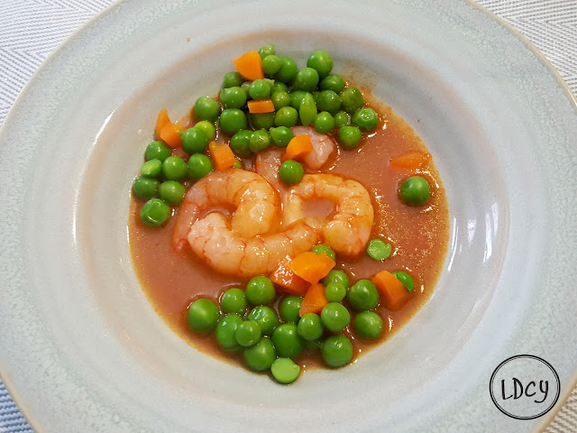 Gambas Con Guisantes Y Zanahorias/prawns With Peas And Carrot
