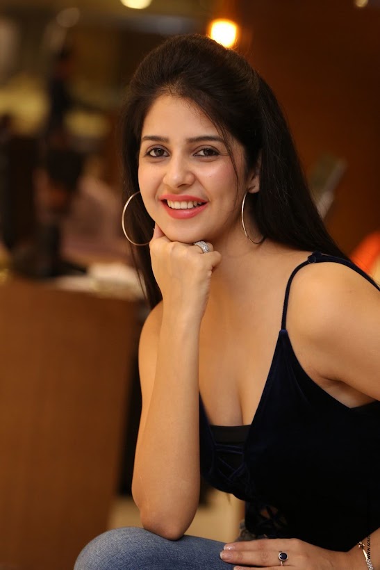 Kashish Vohra at Saptagiri LLB Movie interview 