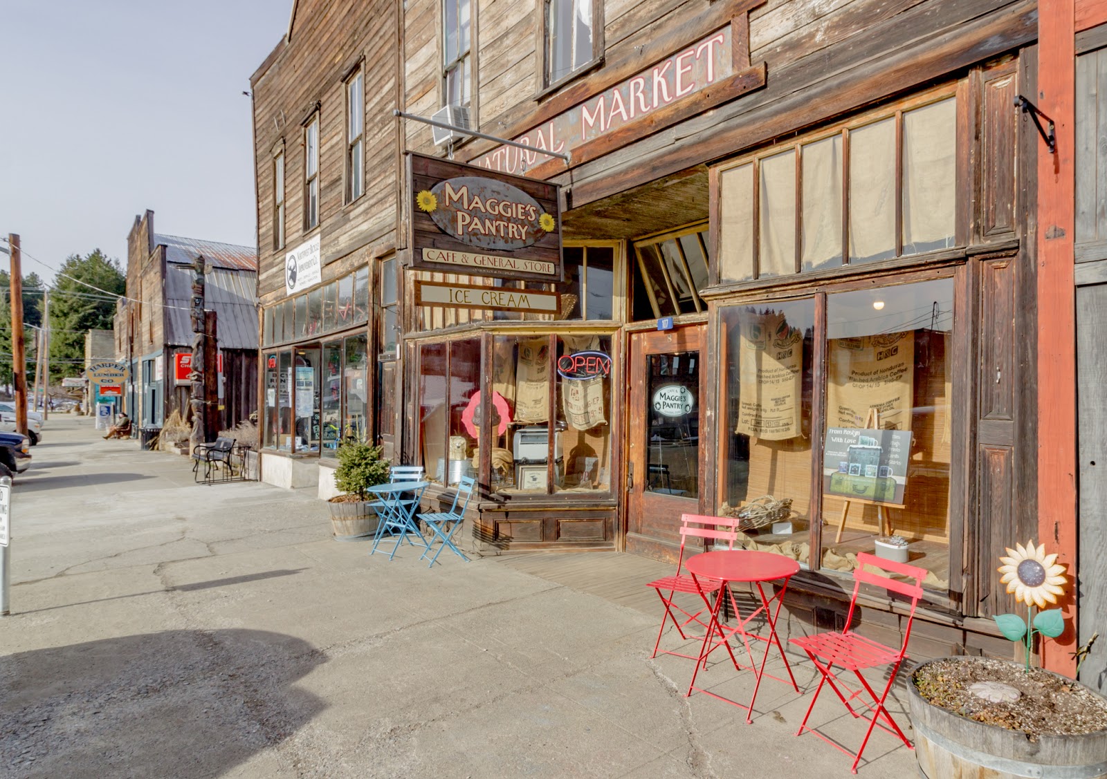 Casa Fiore An Iconic Listing in Historic Downtown Roslyn!