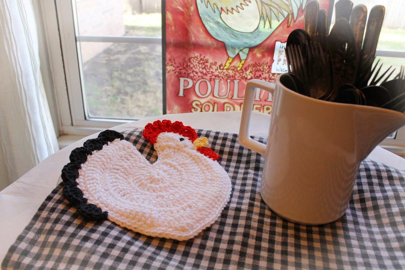 Mi Casa Crochet Hen Potholder
