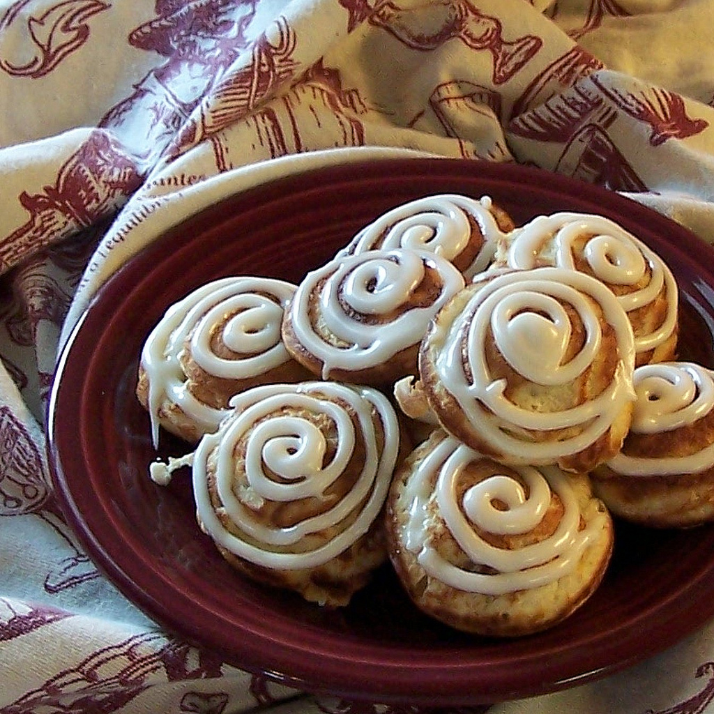 OllaPodrida CinnamonBun Filled Pancakes