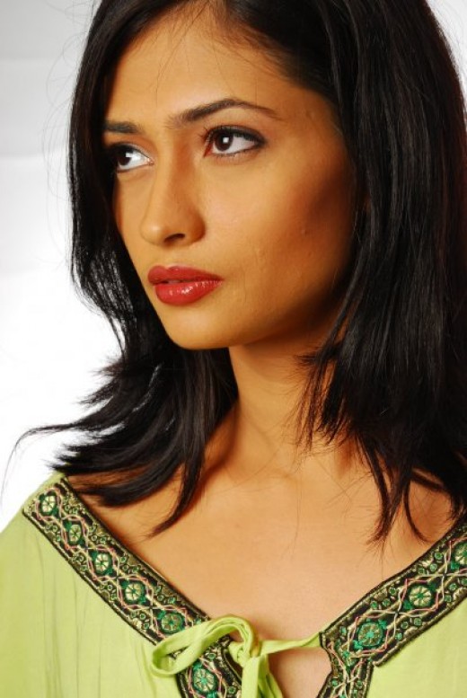 Sri Lankan Hot Sexy Fashion Model Tania Dean