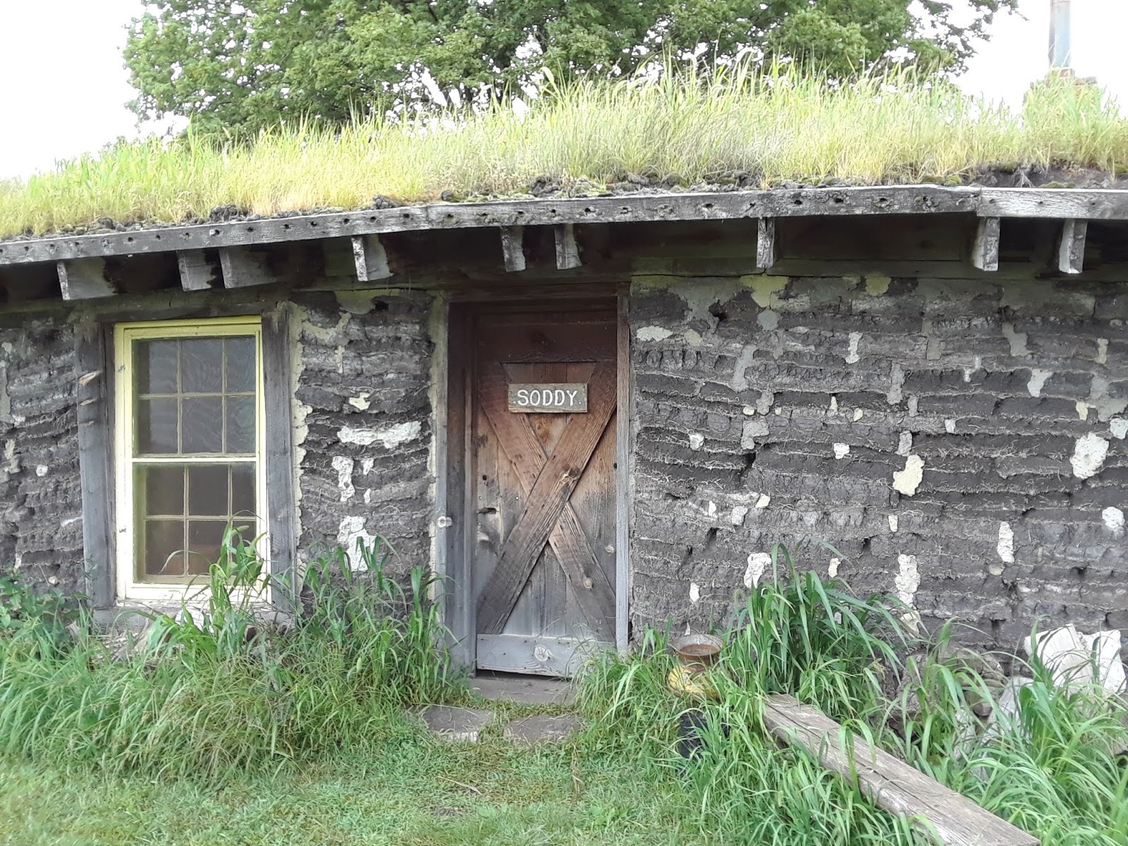 I am CuTRis Sod House on the Prairie