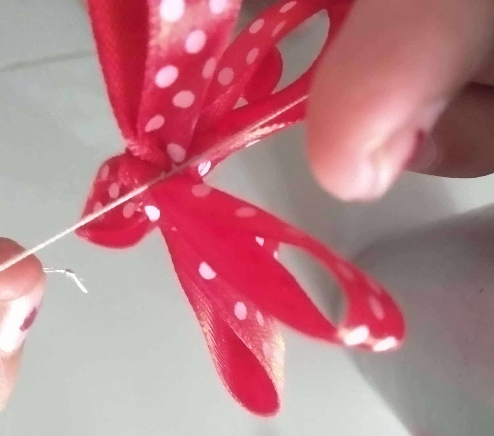 Cara Membuat Hiasan dari Pita Satin dengan teknik Cara Membuat Hiasan dari Pita Satin dengan teknik