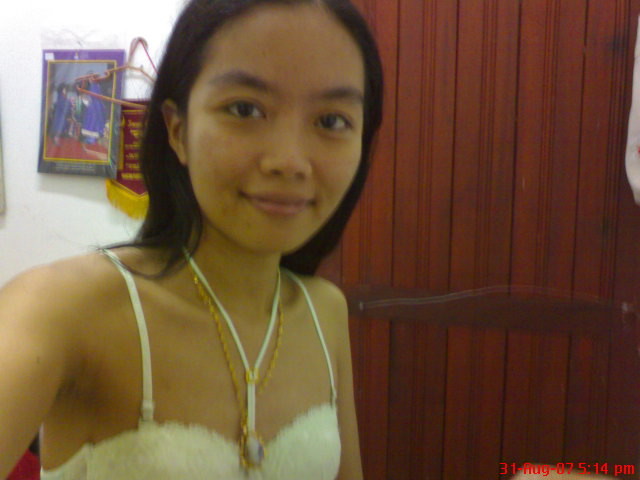 Really Beautiful And Cute Malaysian College Girl Asmah S Muff Flashing Self Photos Leaked 18pix