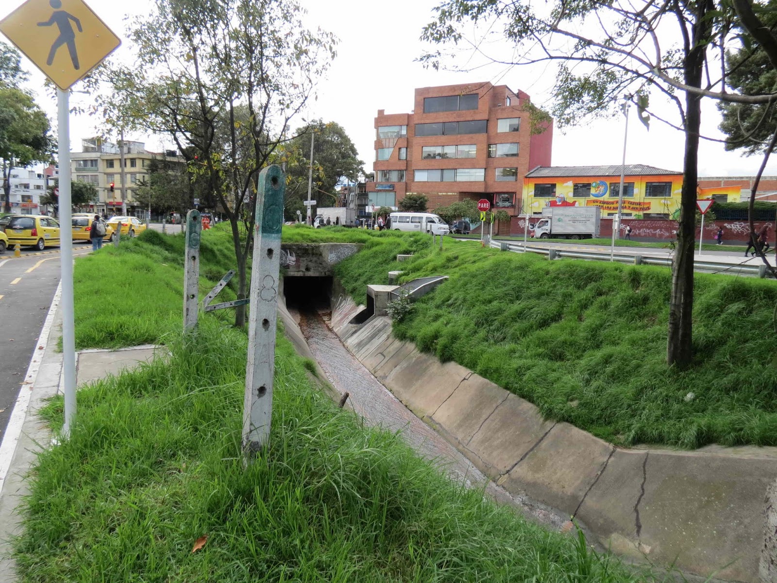 Mike's Bogota Blog: Reclaiming Our Urban Rivers?