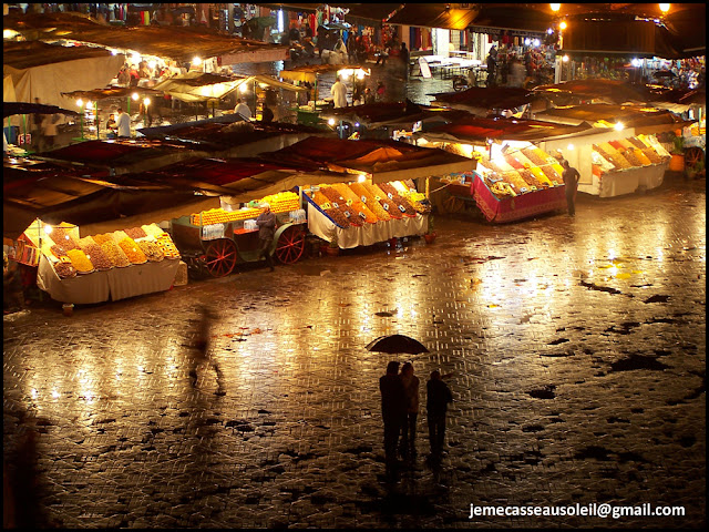 Place Jemâa El Fna sous la pluie