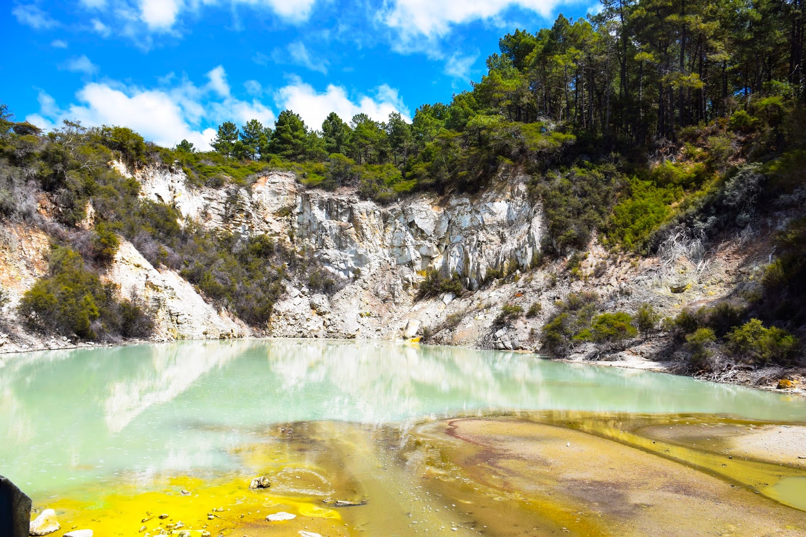 wai-o-tapu geothermal wonderland