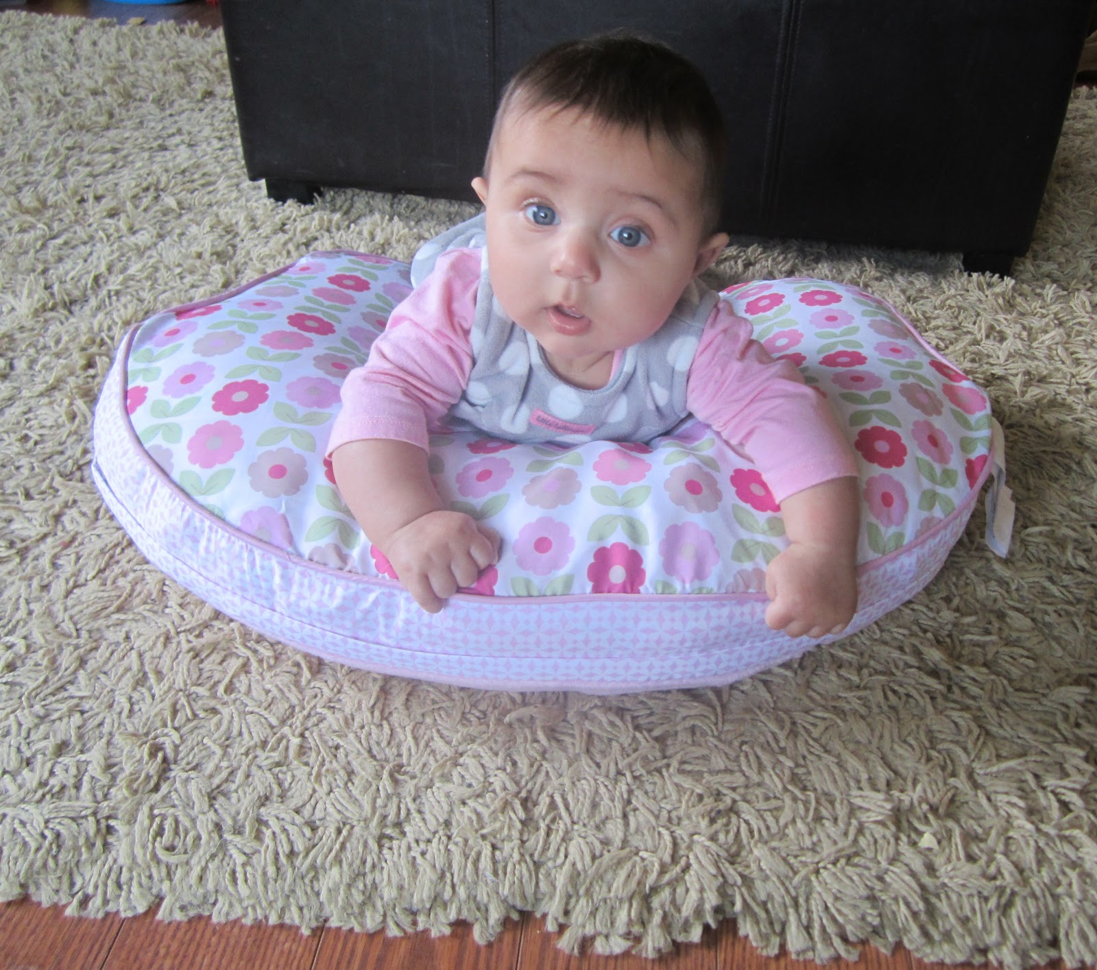 Comfort and Harmony Mombo Nursing Pillow Review and Giveaway Mother's